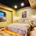 Golden Rock House Hotel