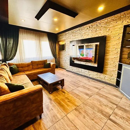 Golden Rock House *