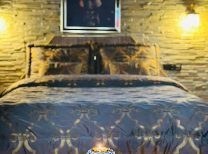 فندق Golden Rock House *