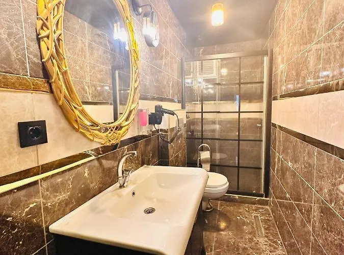 فندق Golden Rock House