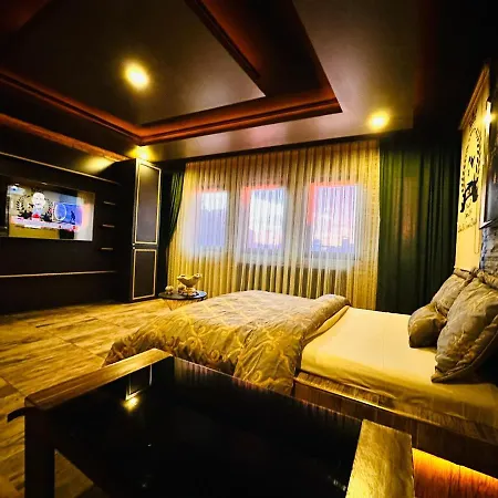 Golden Rock House * Анкара